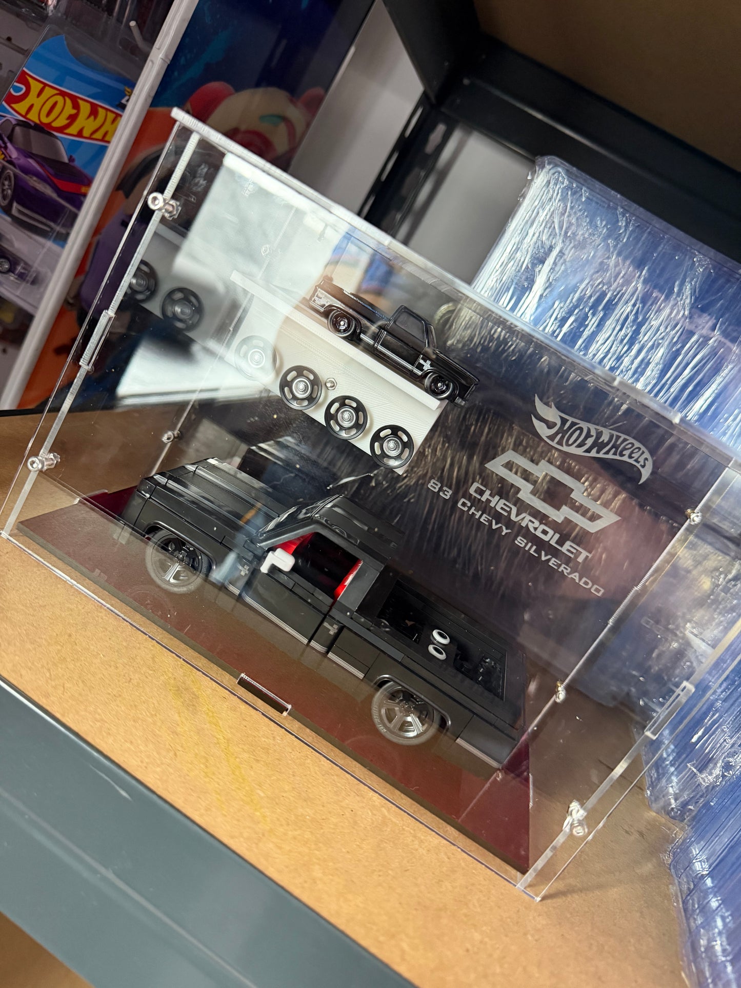 Exhibidor Acrílico Chevrolet Silverado 83 Brick Shop