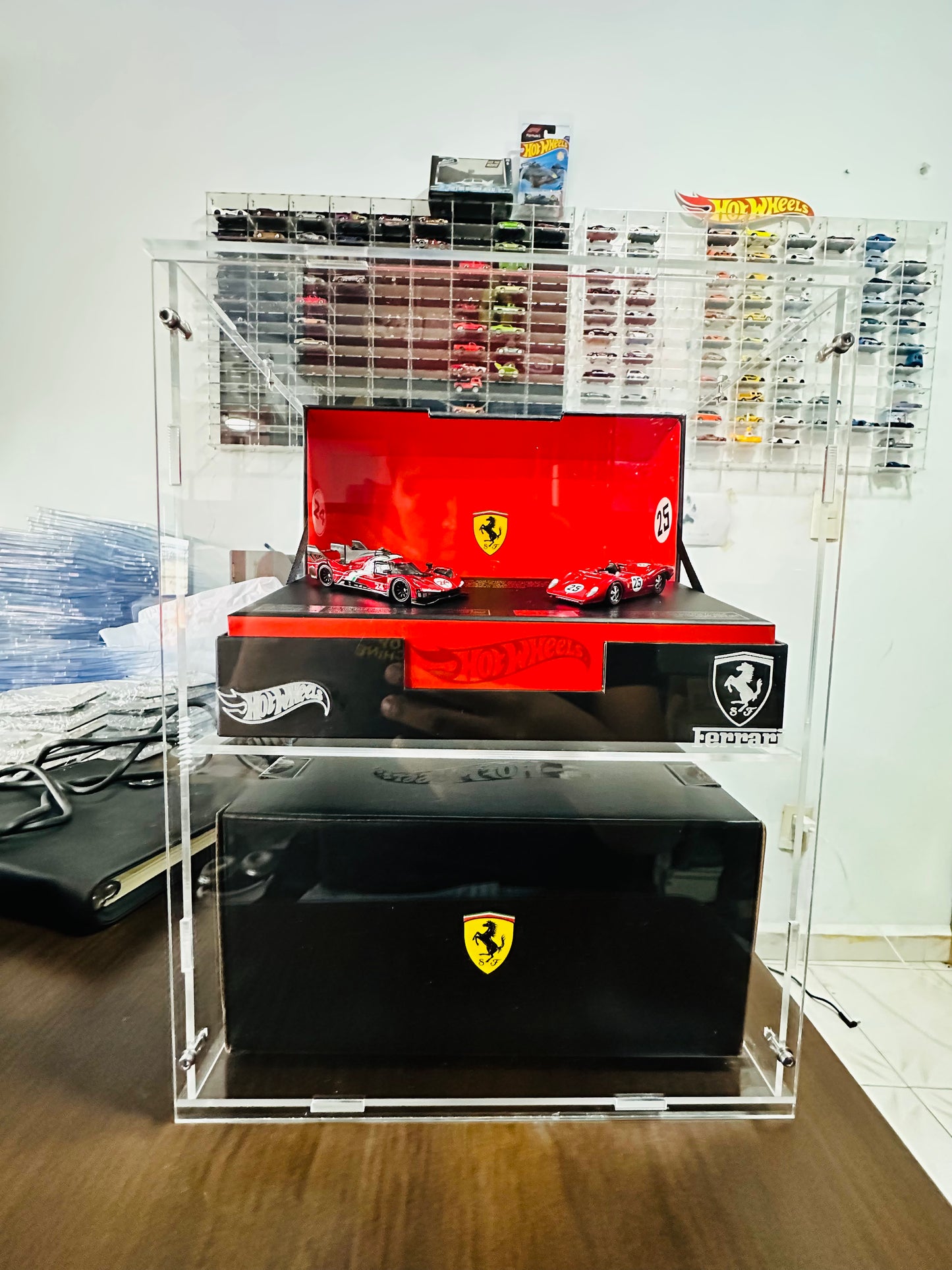 Acrílico Set Ferrari 2025